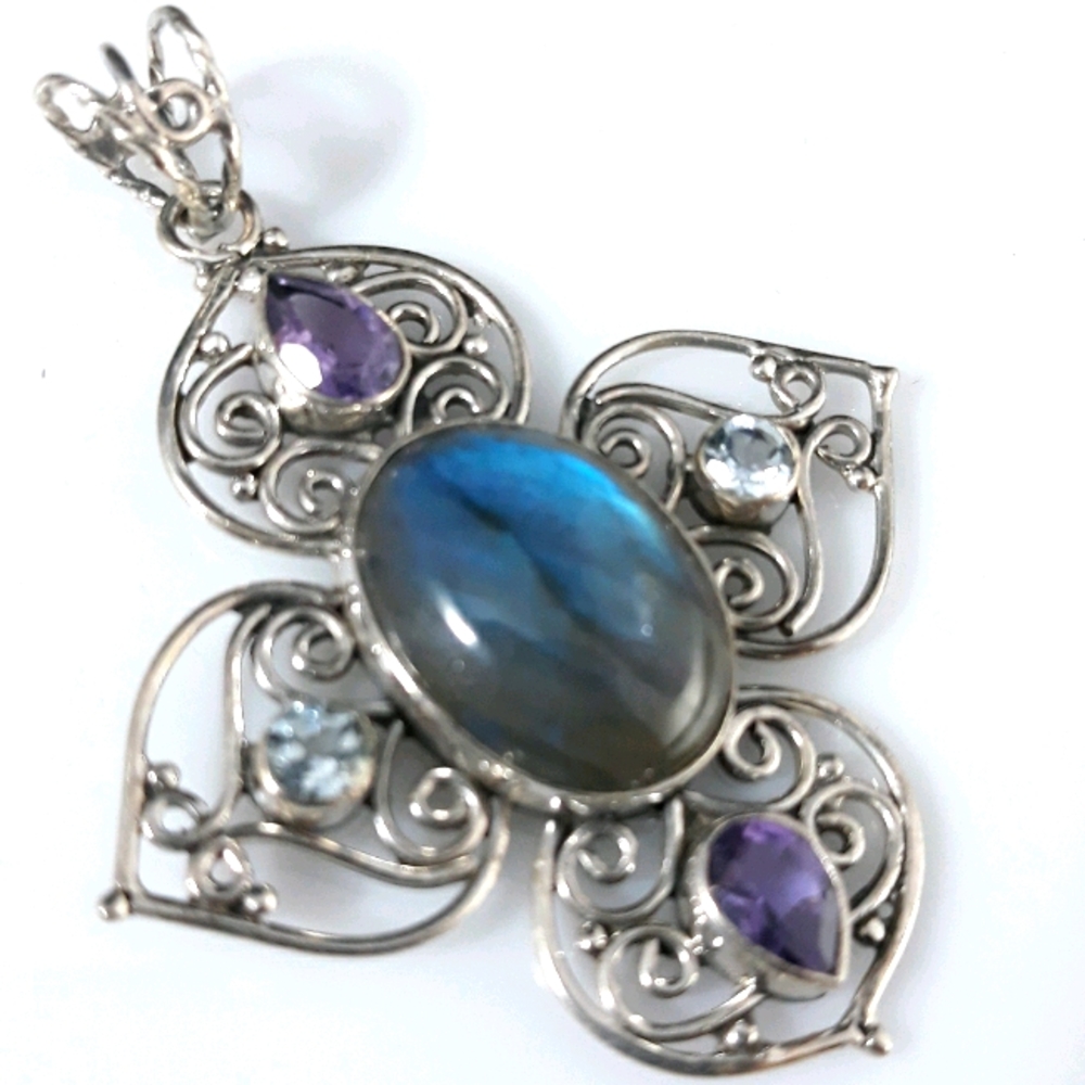Handmade Labradorite Silver Pendant